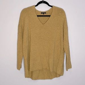 3/10$ Tan/camel oversized v neck chunky sweater